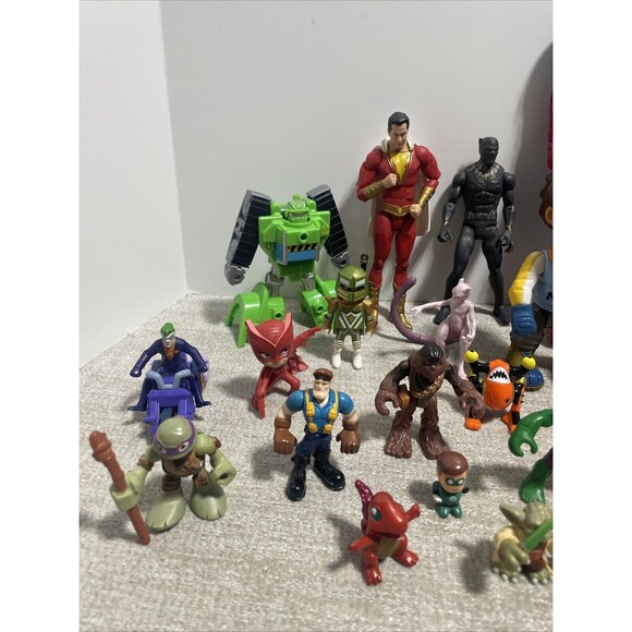 Mixed Action Figure Lot Vintage and Modern Random Marvel DC Starwars Transformer - Picture 2 of 13